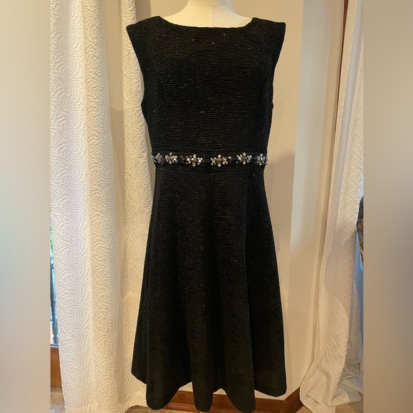 Scarlett Dresses & Skirts - Scarlett Elegant Black Sleeveless Rhinestone Glitter Dress EUC  12